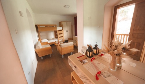 Apartment (3)