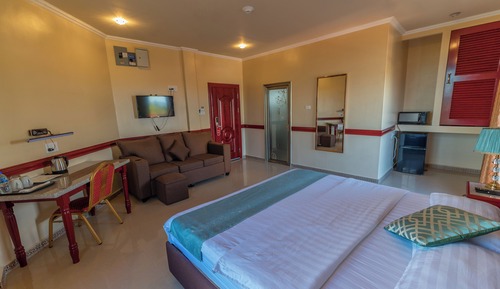 Comfort Room, 1 King Bed, Balcony, City View