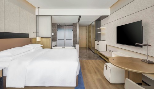 Deluxe Room, 1 King Bed, Non Smoking, City View