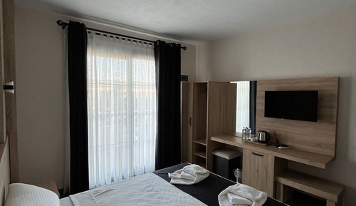 Standard Double Room, Non Smoking, Pool View