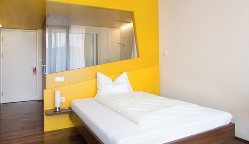 Basic Single Room, Garden View