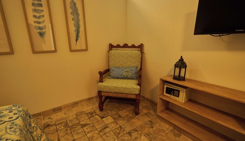 Deluxe Suite, City View