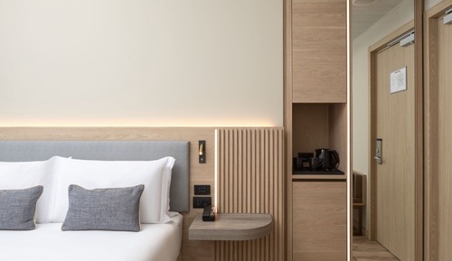 Standard Room, 1 Queen Bed
