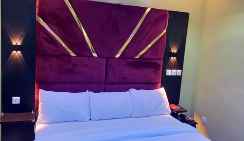 Single Room, City View