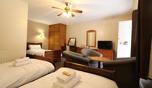 Standard Triple Room, Patio
