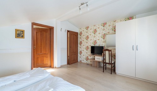 Classic Double Room, Courtyard View