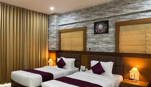Deluxe Twin Room, City View