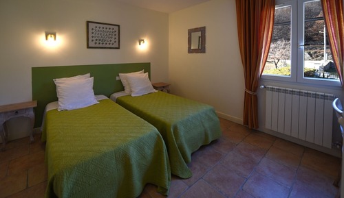 Standard Twin Room, Ensuite, Garden View (Alimea)