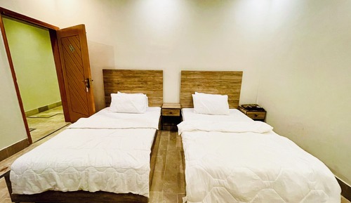 Deluxe Twin Room, 2 Twin Beds, Non Smoking, Private Bathroom