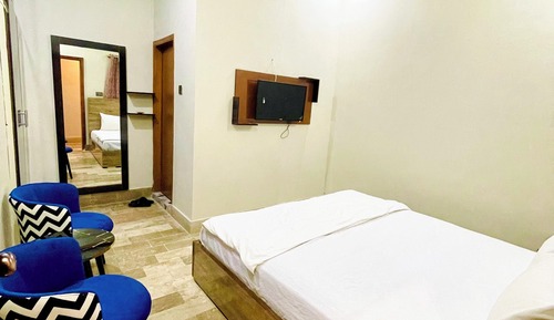 Deluxe Double Room, 1 Double Bed, Non Smoking, Private Bathroom