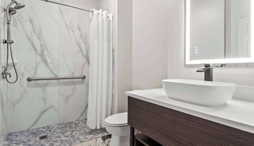 Suite, Multiple Beds, Accessible, Non Smoking