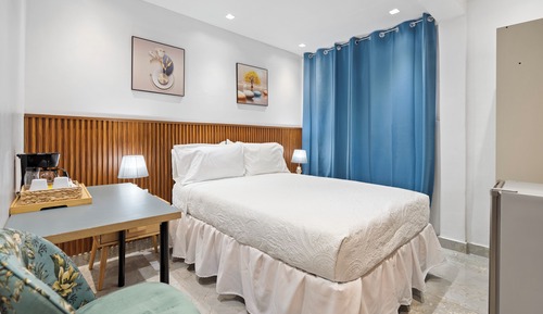 Comfort Room, 1 Queen Bed, Non Smoking, Private Bathroom