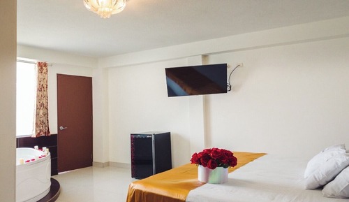 Luxury Suite