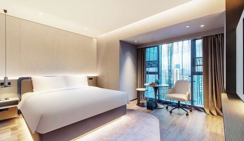 Superior Suite, 1 King Bed