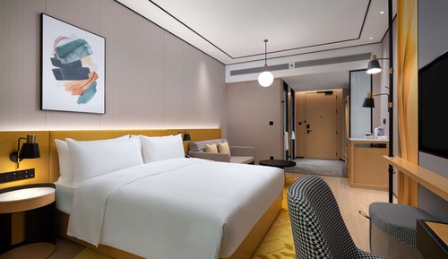 Superior Room, 1 King Bed