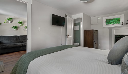 Executive Room, 1 Queen Bed with Sofa bed, Non Smoking, Kitchenette