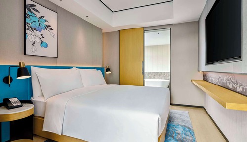 Deluxe Suite, 1 King Bed