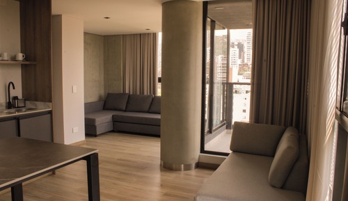 Signature Studio Suite, Balcony, City View