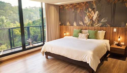 Royal Apartment, Balcony, City View