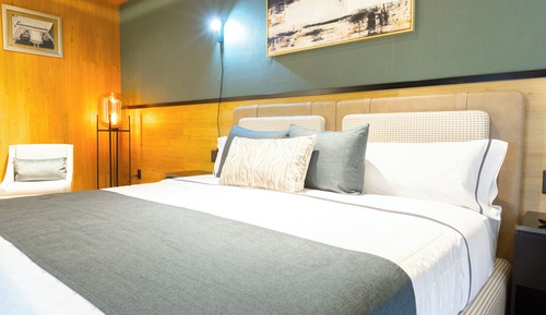 Executive Room, 1 King Bed, Refrigerator