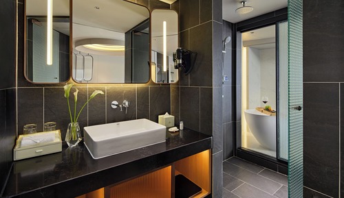 Pearl Suite