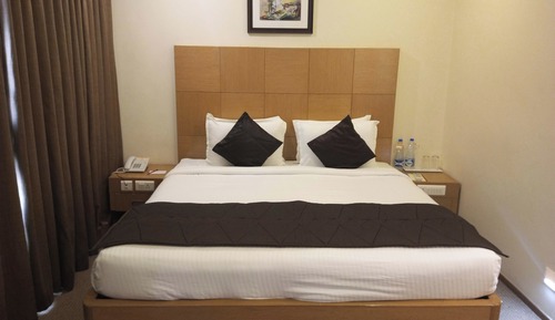 Club Single Room