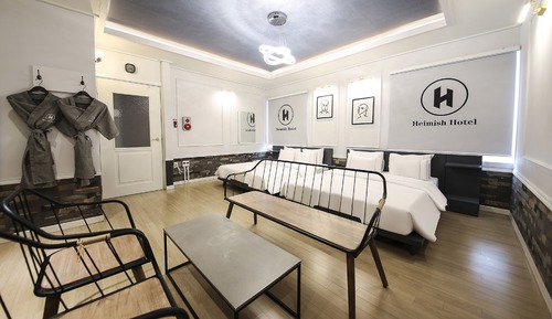 Family Suite, City View