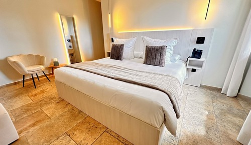 Double room with spa access