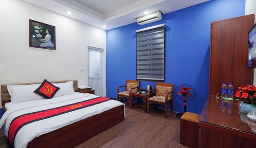 Deluxe Double Room Single Use, City View