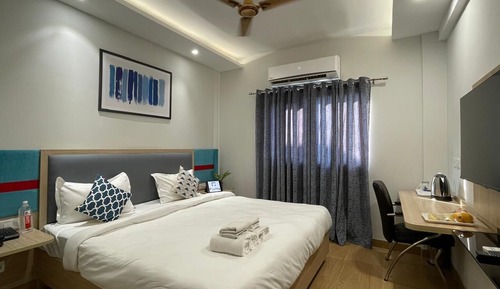 Deluxe Room, City View