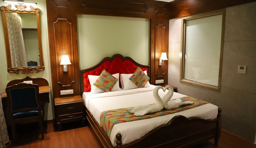 Executive Suite, City View