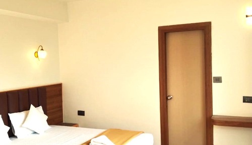 Super Deluxe Room with Mountain View