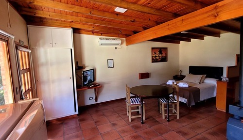 Premium Cabin, Poolside