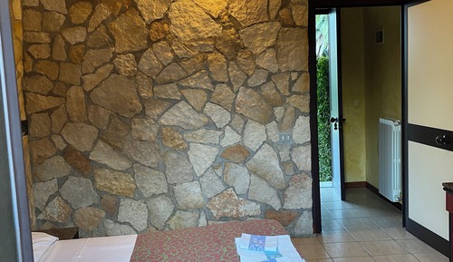 Classic Room, Courtyard View