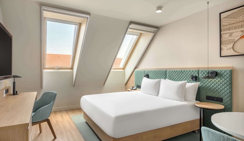 Premium Studio, 1 King Bed