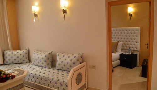 Senior Suite