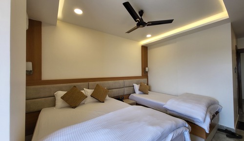 Deluxe Triple Room, City View, Lakeside