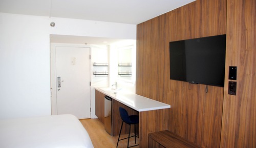 Double Studio East (Freeway Noise)