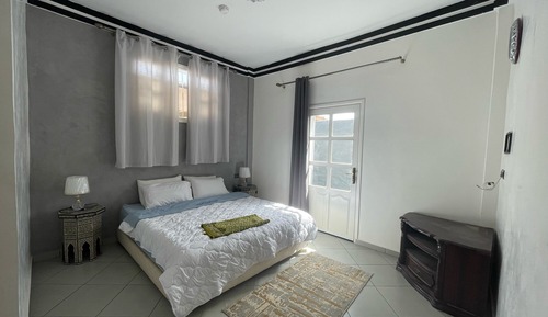 Comfort Room, Mountain View