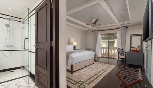 Premier Room