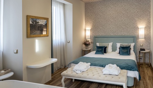 Deluxe Room, Garden View