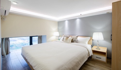 Senior Loft, 2 Bedrooms, City View