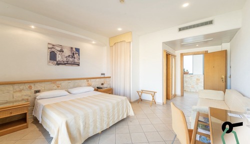 Comfort Quadruple Room