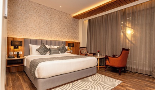 Superior Room, 1 King Bed