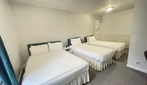 Standard Suite, Private Bathroom