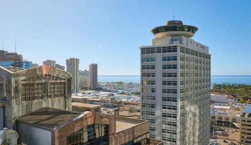 Studio, 1 King Bed, Non Smoking, Partial Ocean View