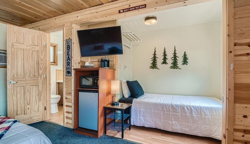 Standard Room, Multiple Beds, Non Smoking