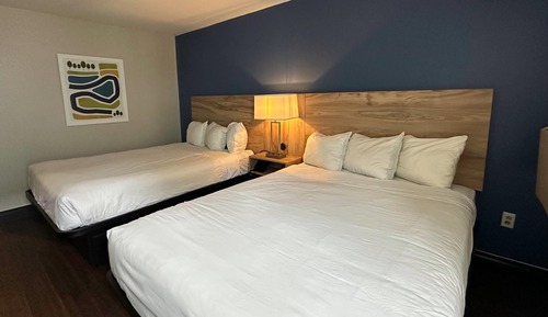 Standard Room, 2 Queen Beds, Non Smoking