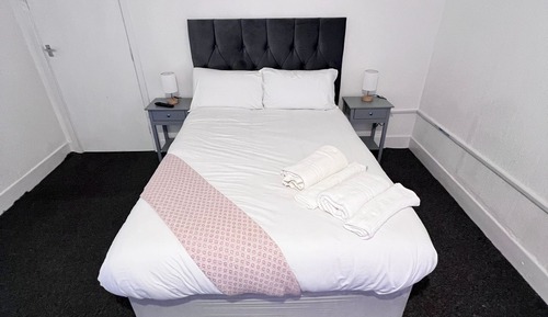 Apartment, Private Bathroom, Sea View (Three Bedroom)