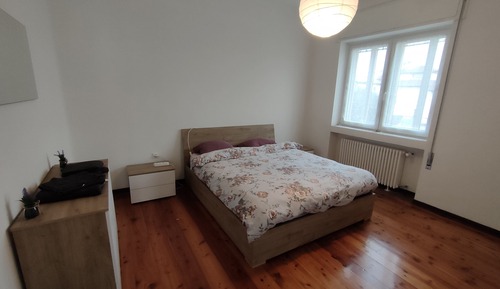 Economy Room, Valley View